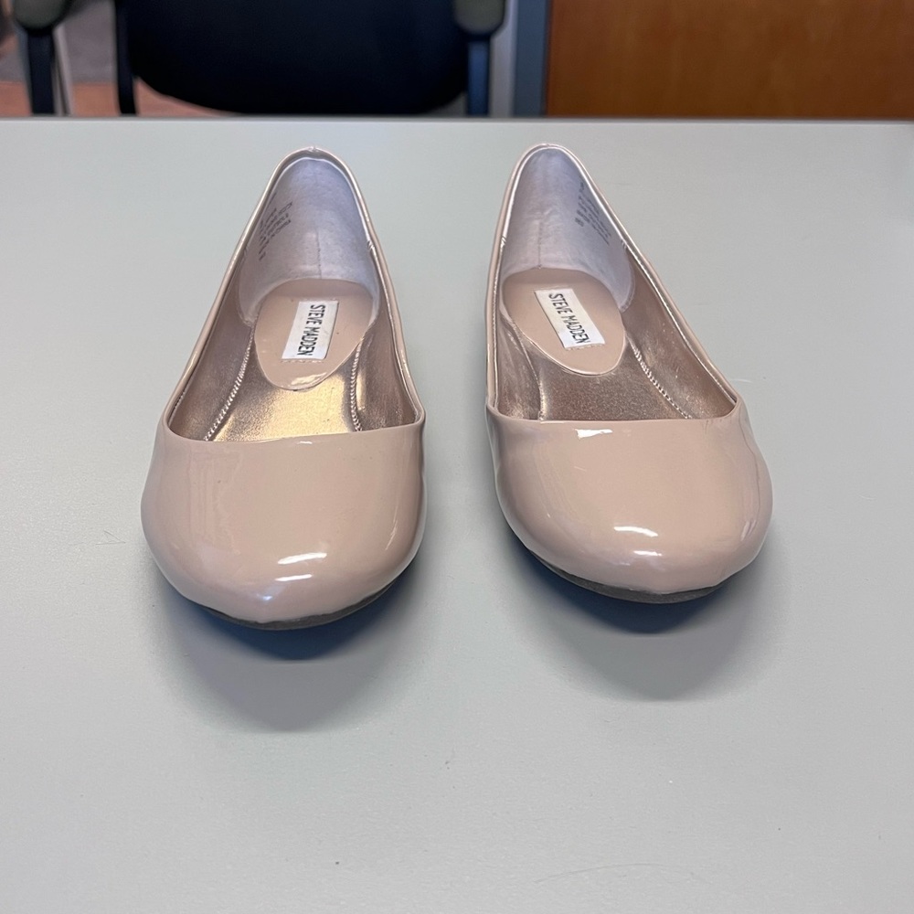 Steve Madden ballet flats - size 8